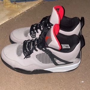 Jordan 4s